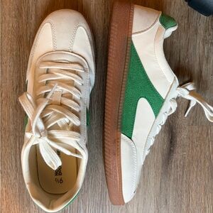 Women’s NoBoundaries White and Green Sneakers Comfy Sole